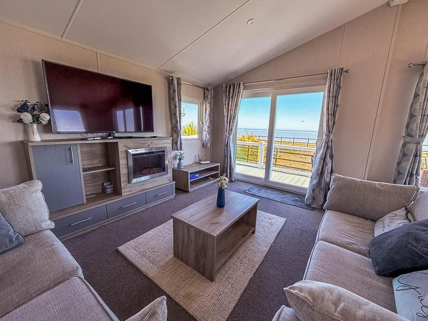 Stunning 6 Berth Lodge With Full Sea Views In Suffolk Ref 68007Cr Lowestoft Exterior foto
