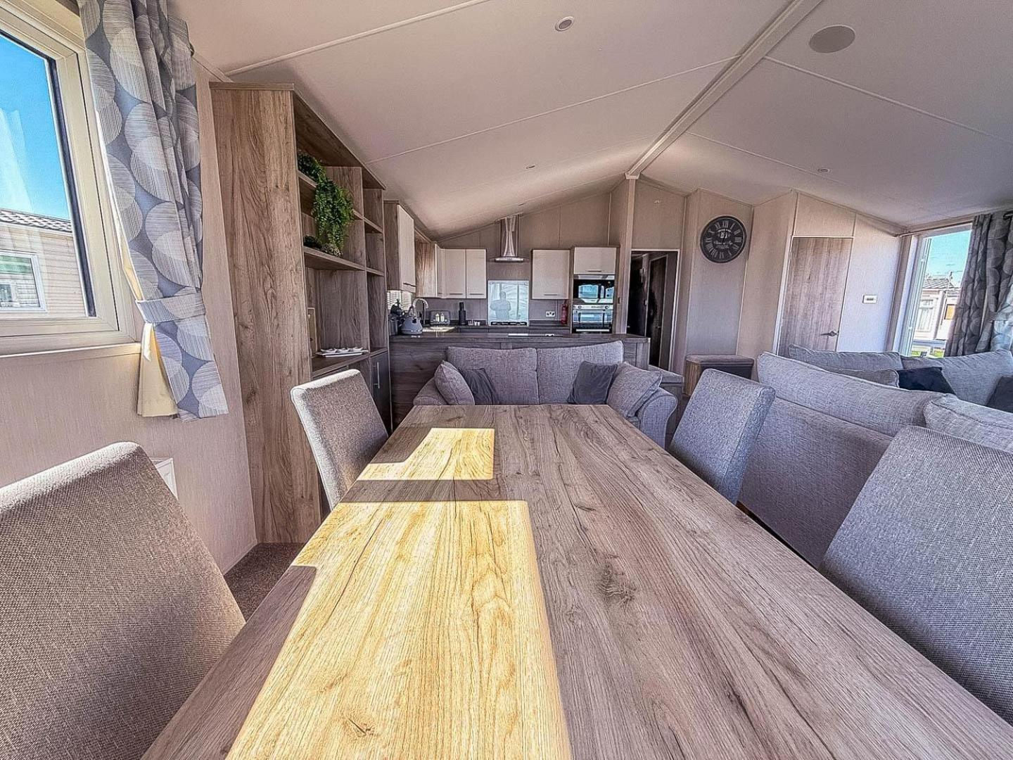 Stunning 6 Berth Lodge With Full Sea Views In Suffolk Ref 68007Cr Lowestoft Exterior foto